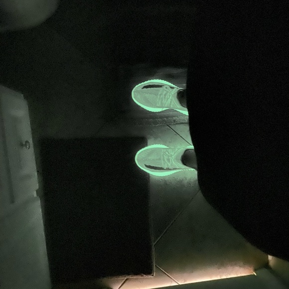 Yeezy’s - Picture 2 of 7